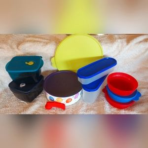 Mixed lot of Tupperware: modular mates, 12" lid, cookie container, cereal bowls